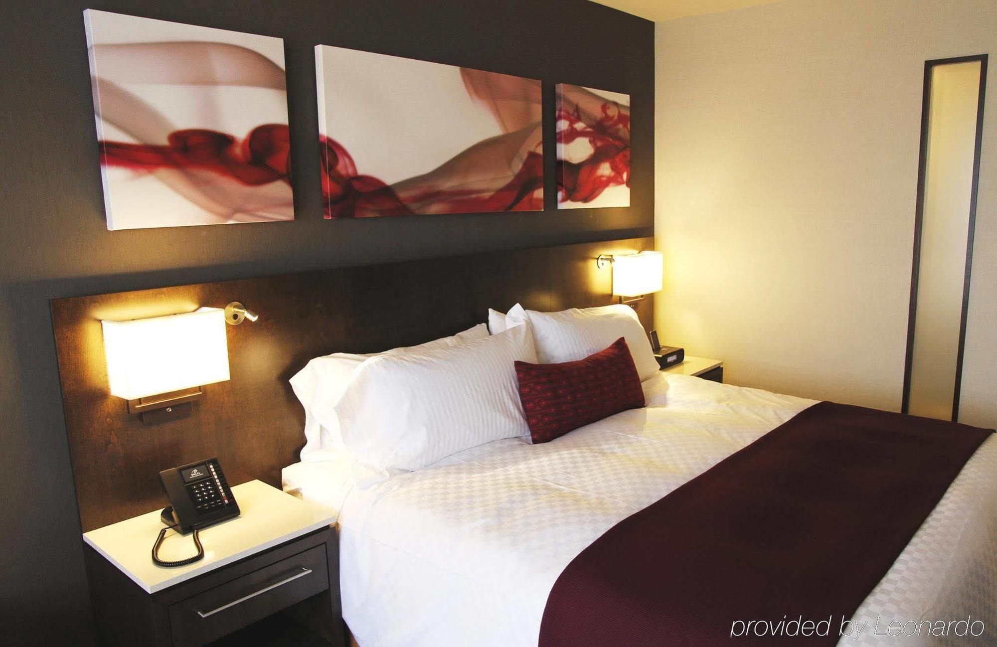 Delta Hotels By Marriott Ottawa City Centre Екстериор снимка